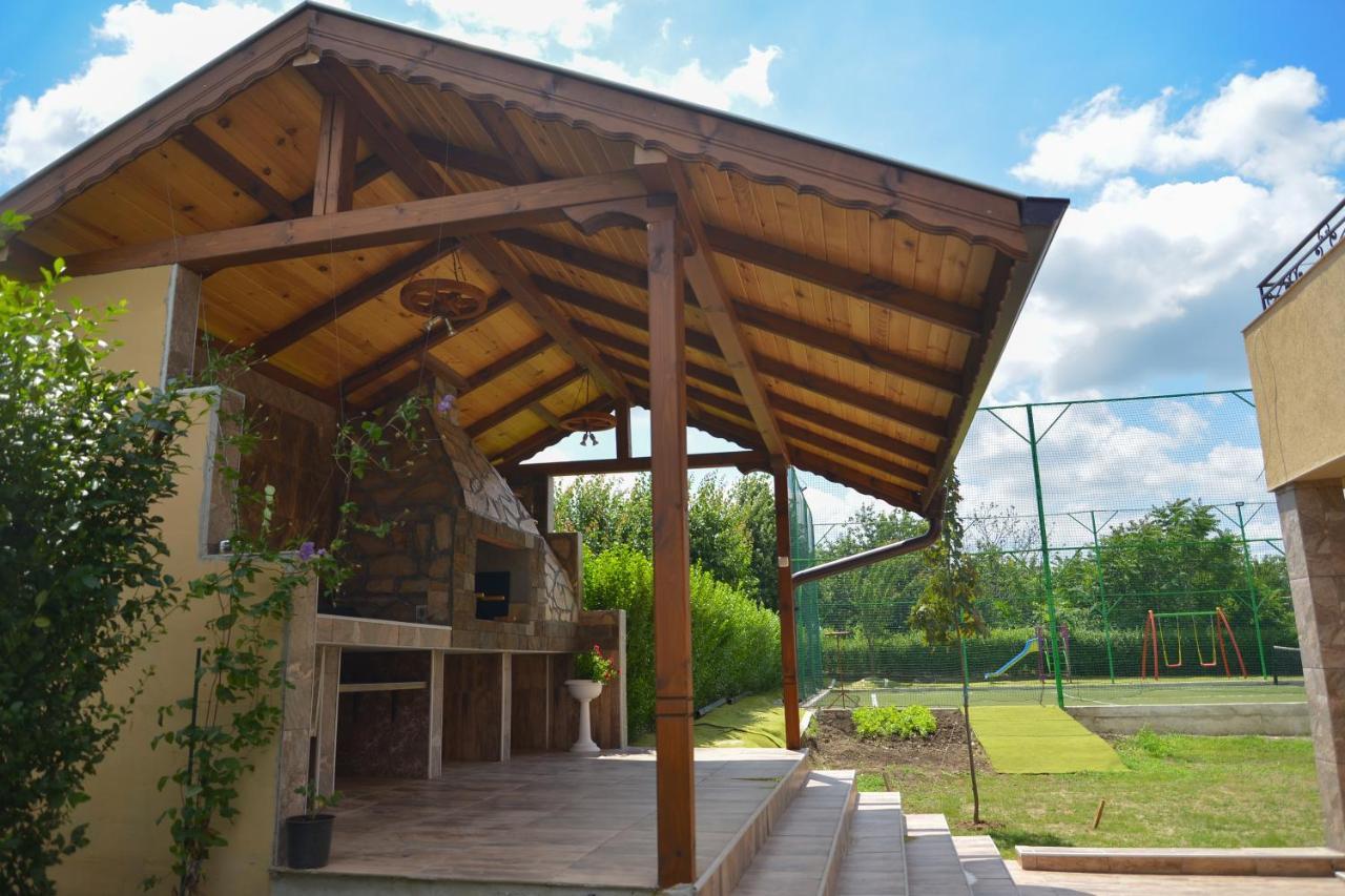 Guest House Erida Trastenik Екстер'єр фото