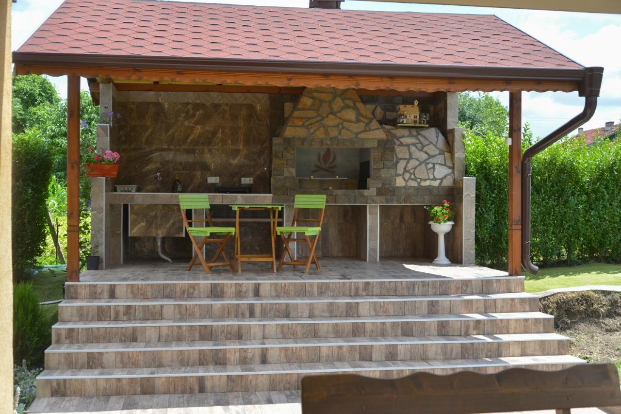 Guest House Erida Trastenik Екстер'єр фото