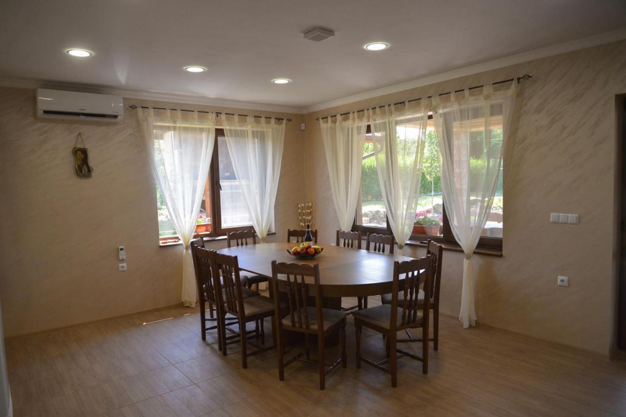 Guest House Erida Trastenik Екстер'єр фото