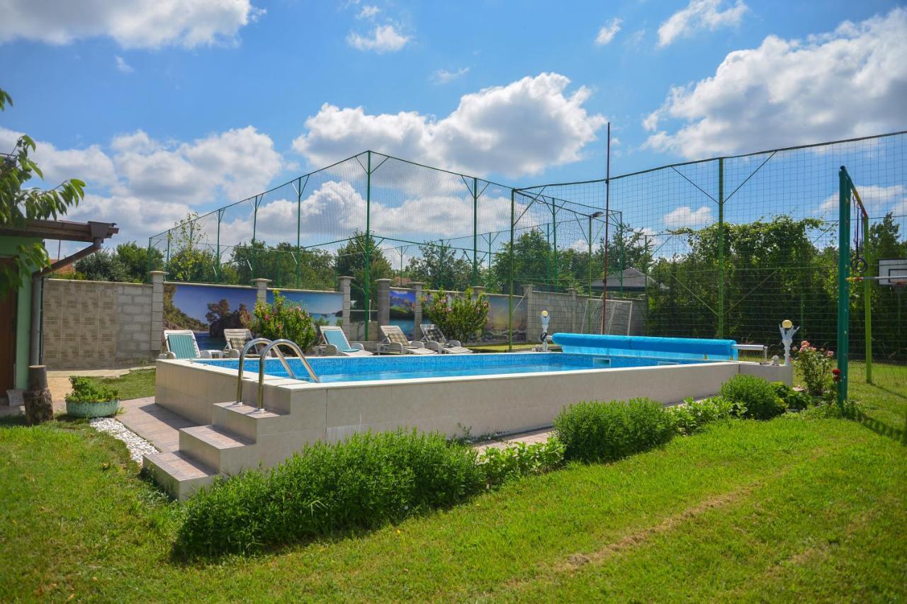 Guest House Erida Trastenik Екстер'єр фото