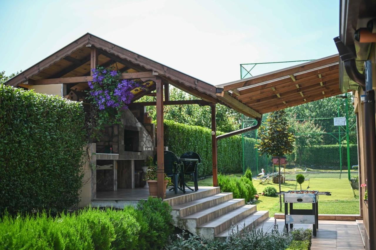 Guest House Erida Trastenik Екстер'єр фото