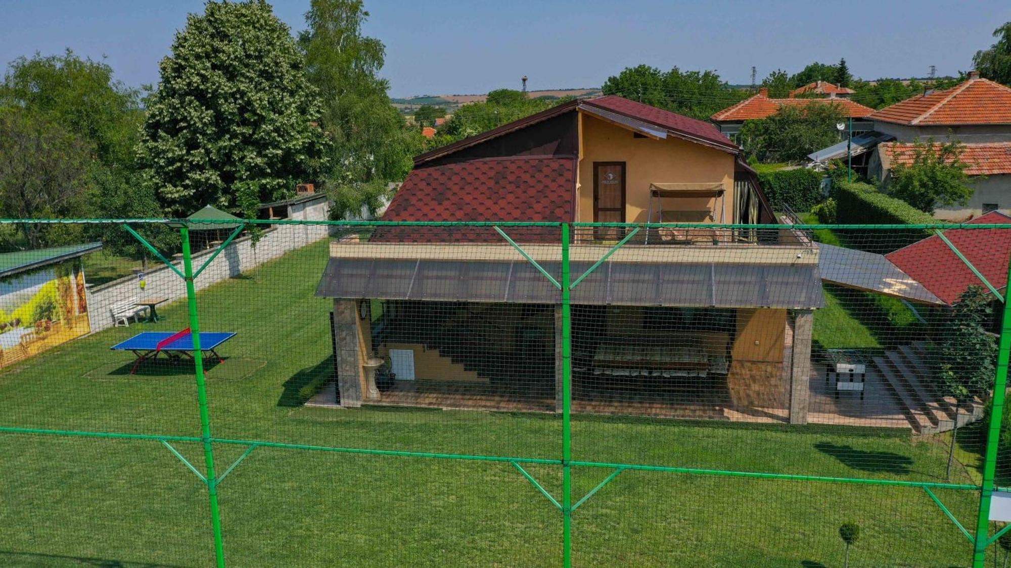 Guest House Erida Trastenik Екстер'єр фото