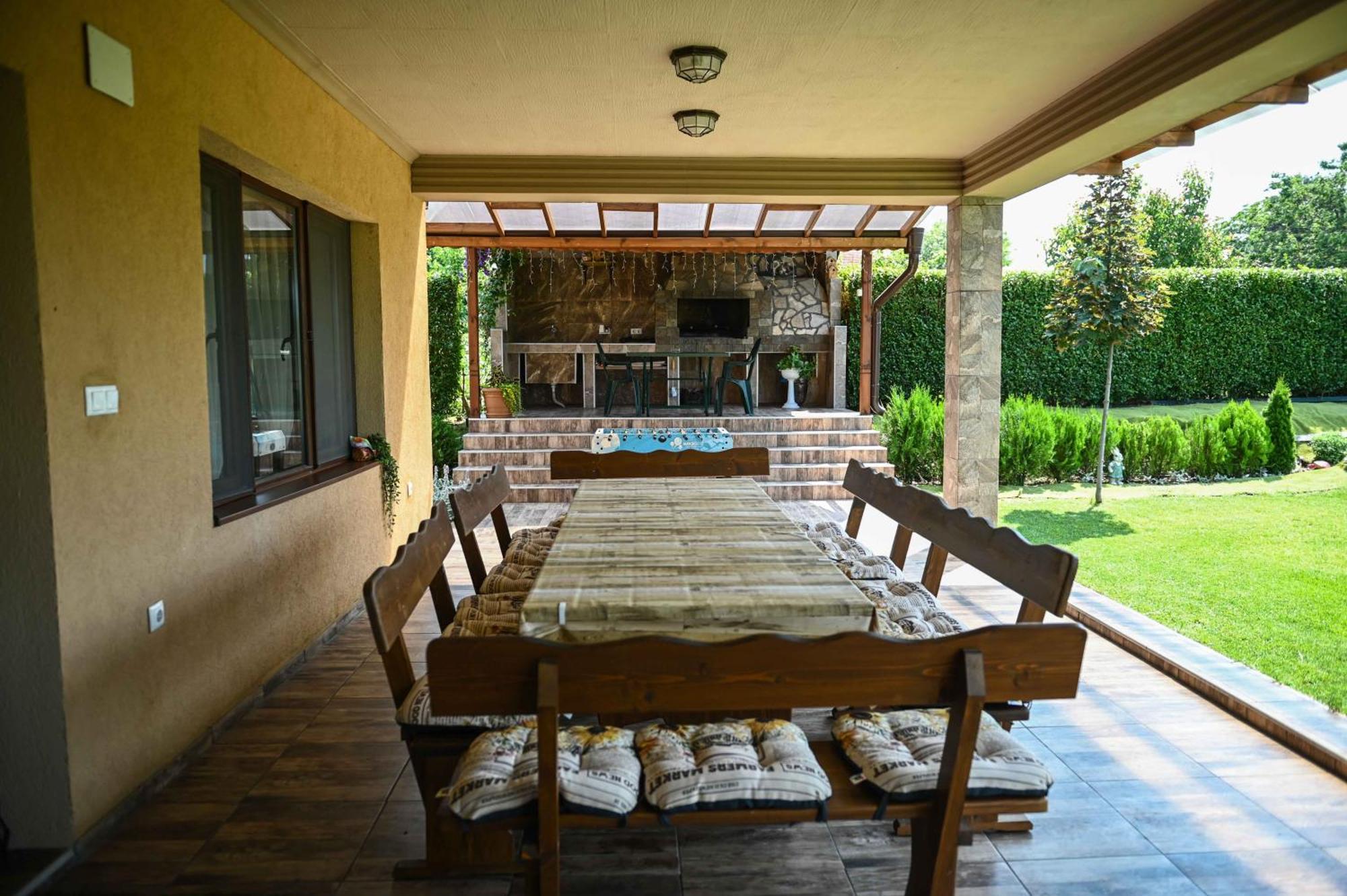 Guest House Erida Trastenik Екстер'єр фото