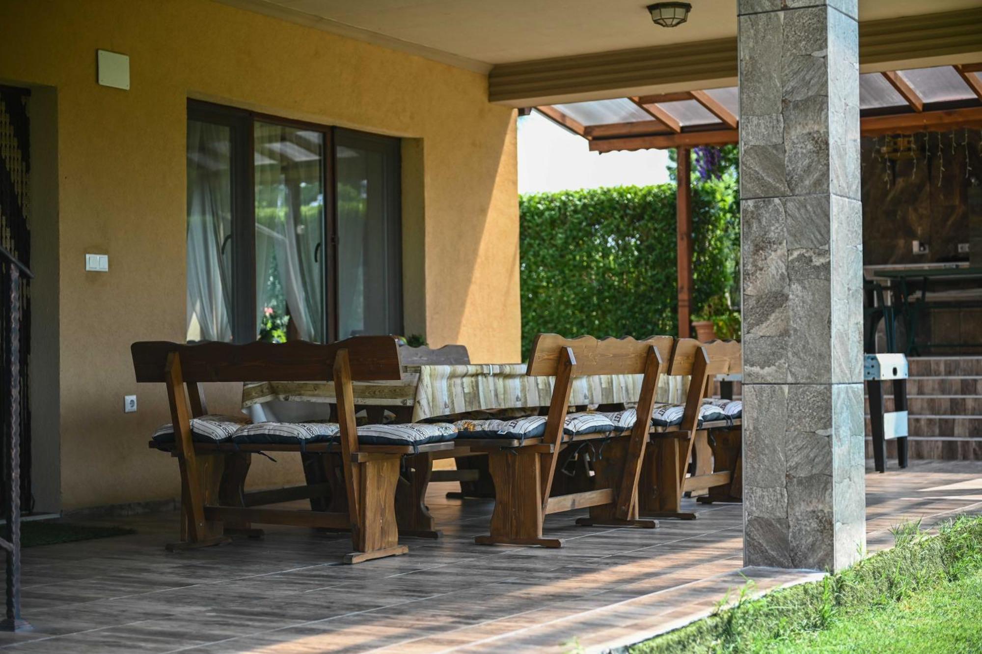 Guest House Erida Trastenik Екстер'єр фото
